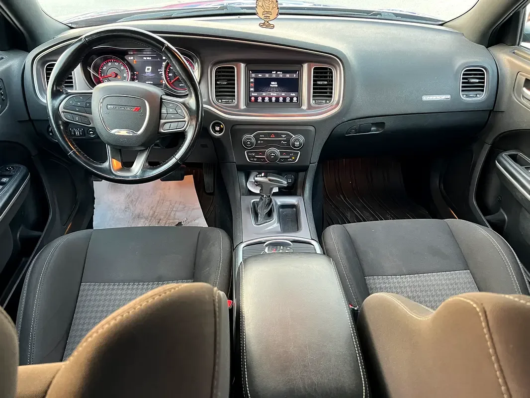 Dodge Charger 3.6 AT (296 hp) - 17