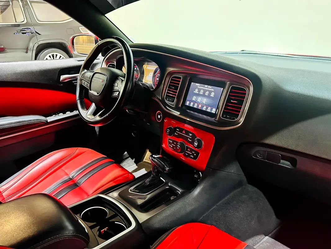 Dodge Charger 3.6 AT (296 hp) - 12