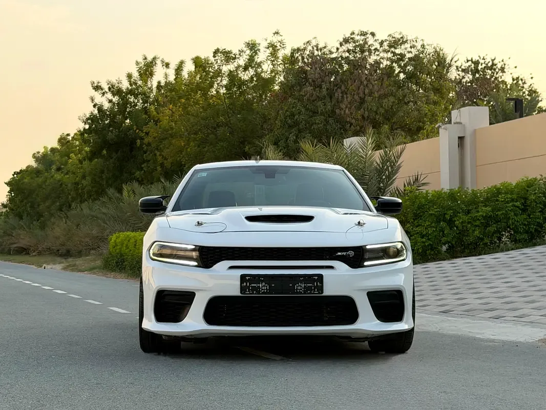 Dodge Charger 3.6 AT (296 حصان) - 3