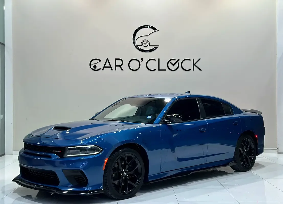 Dodge Charger 3.6 AT (305 hp)