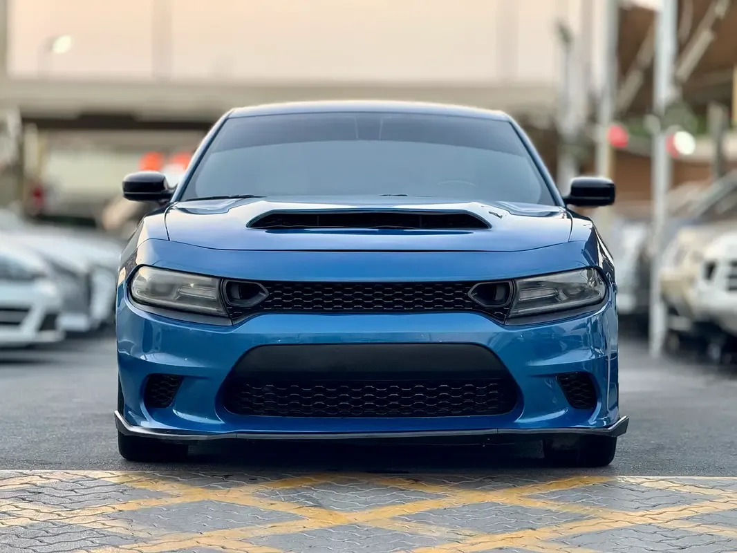 Dodge Charger 3.6 AT (305 hp)