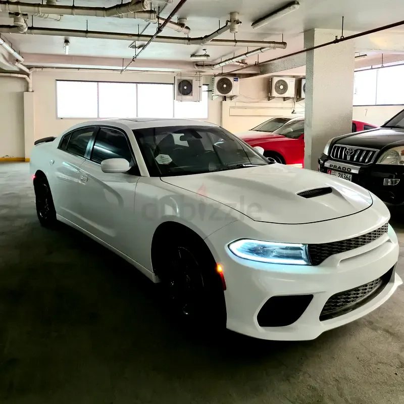 Dodge Charger 3.6 AT (305 hp)