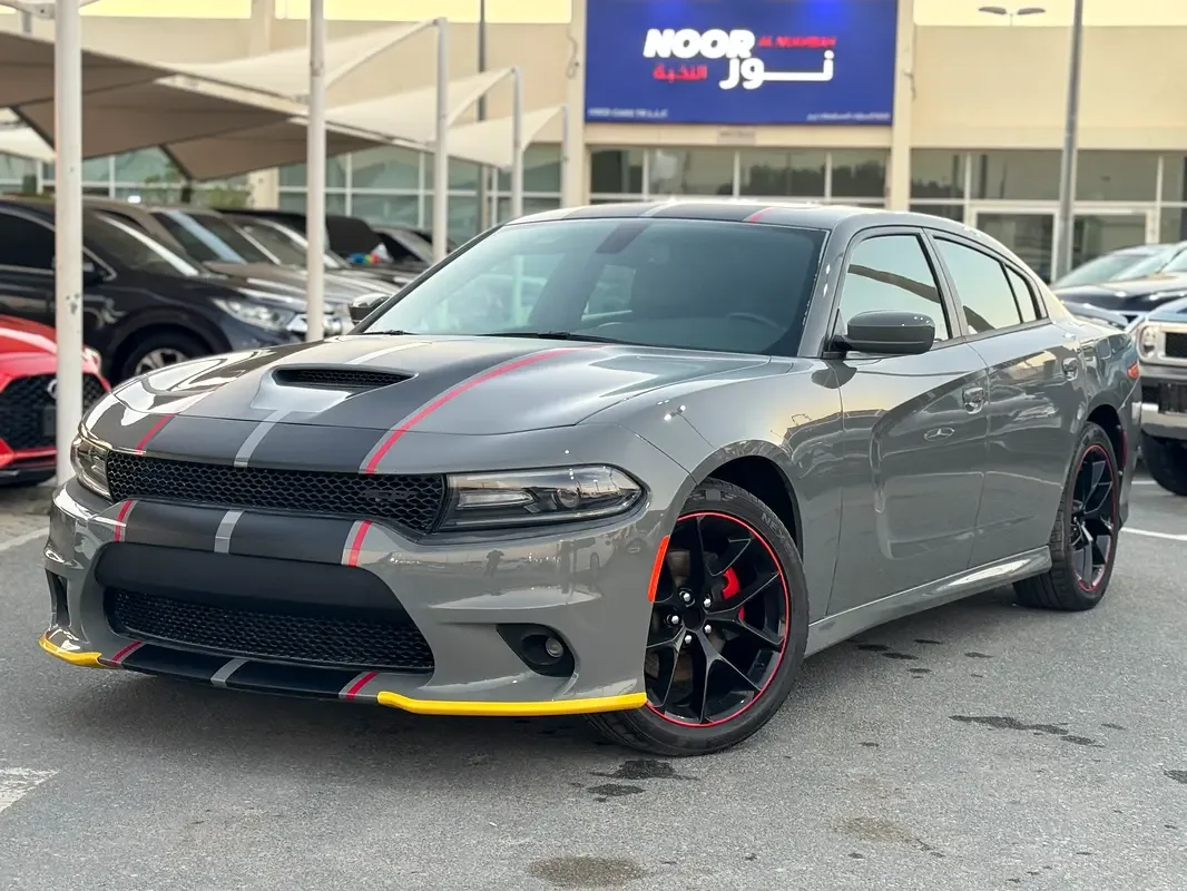 Dodge Charger 3.6 AT (305 hp)