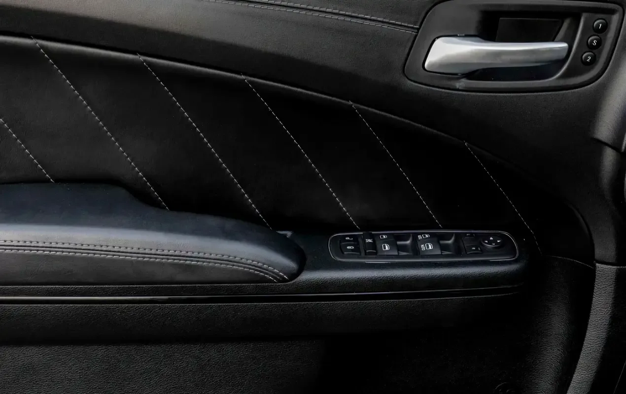 Dodge Charger 3.6 AT (305 hp) - 11