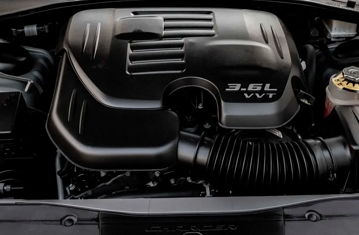 Dodge Charger 3.6 AT (305 hp) - 12