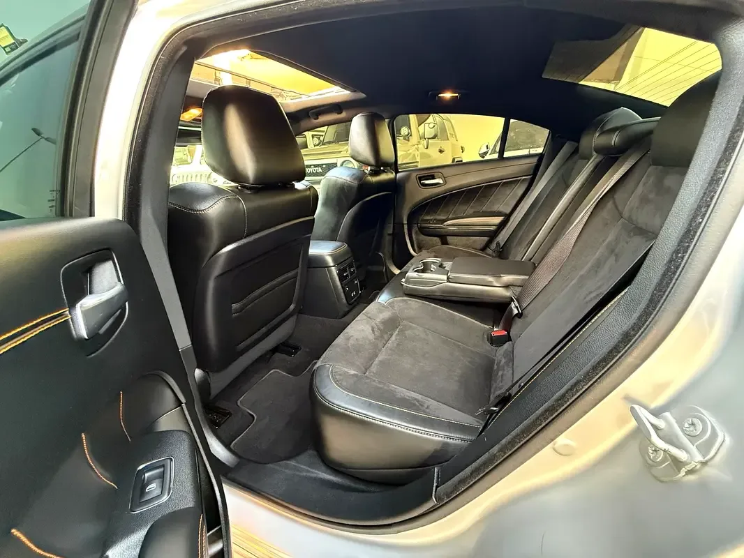 Dodge Charger 3.6 AT (305 hp) - 15