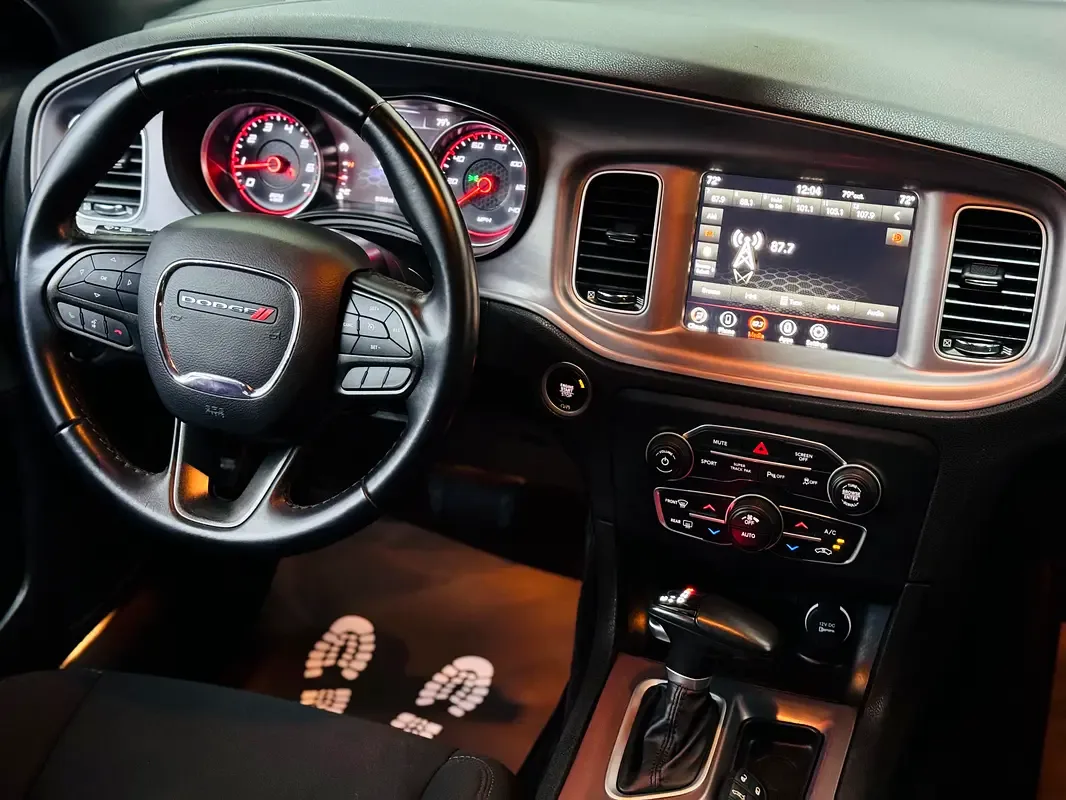 Dodge Charger 3.6 AT (305 hp) - 12