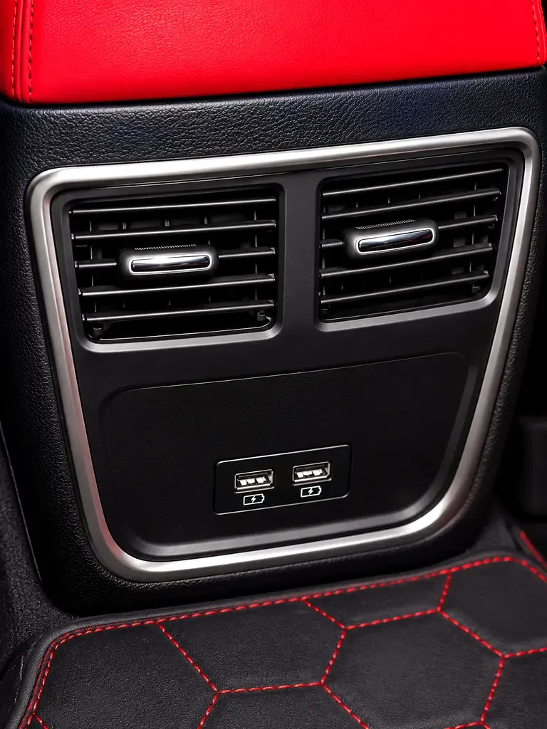 Dodge Charger 3.6 AT (305 حصان) - 11
