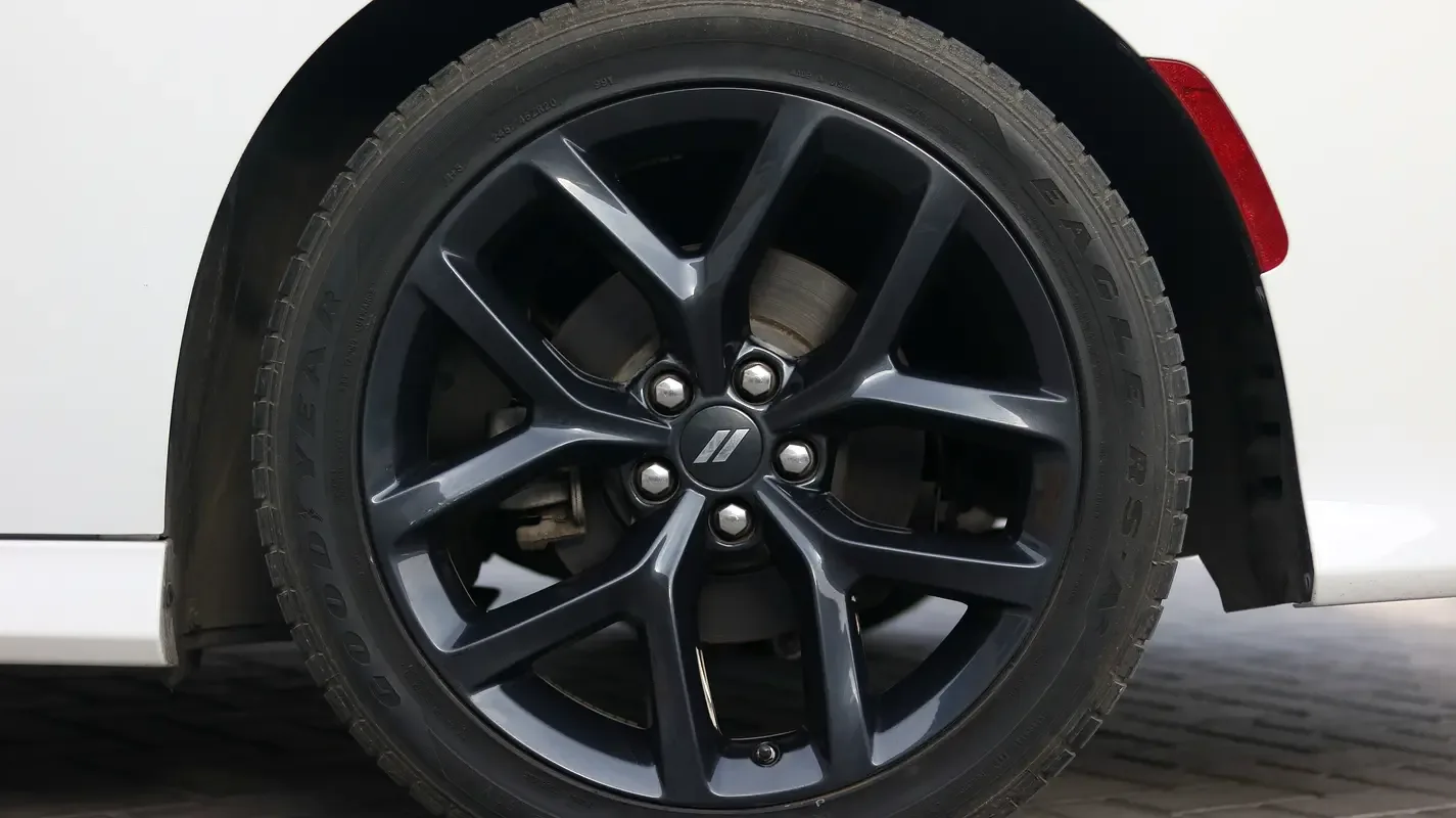 Dodge Charger 3.6 AT (305 hp) - 16