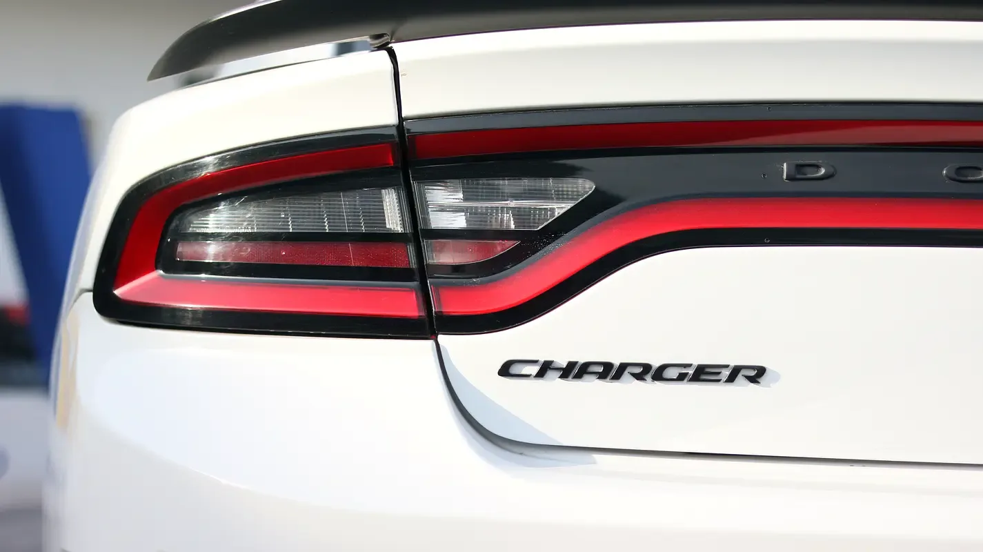 Dodge Charger 3.6 AT (305 hp) - 19