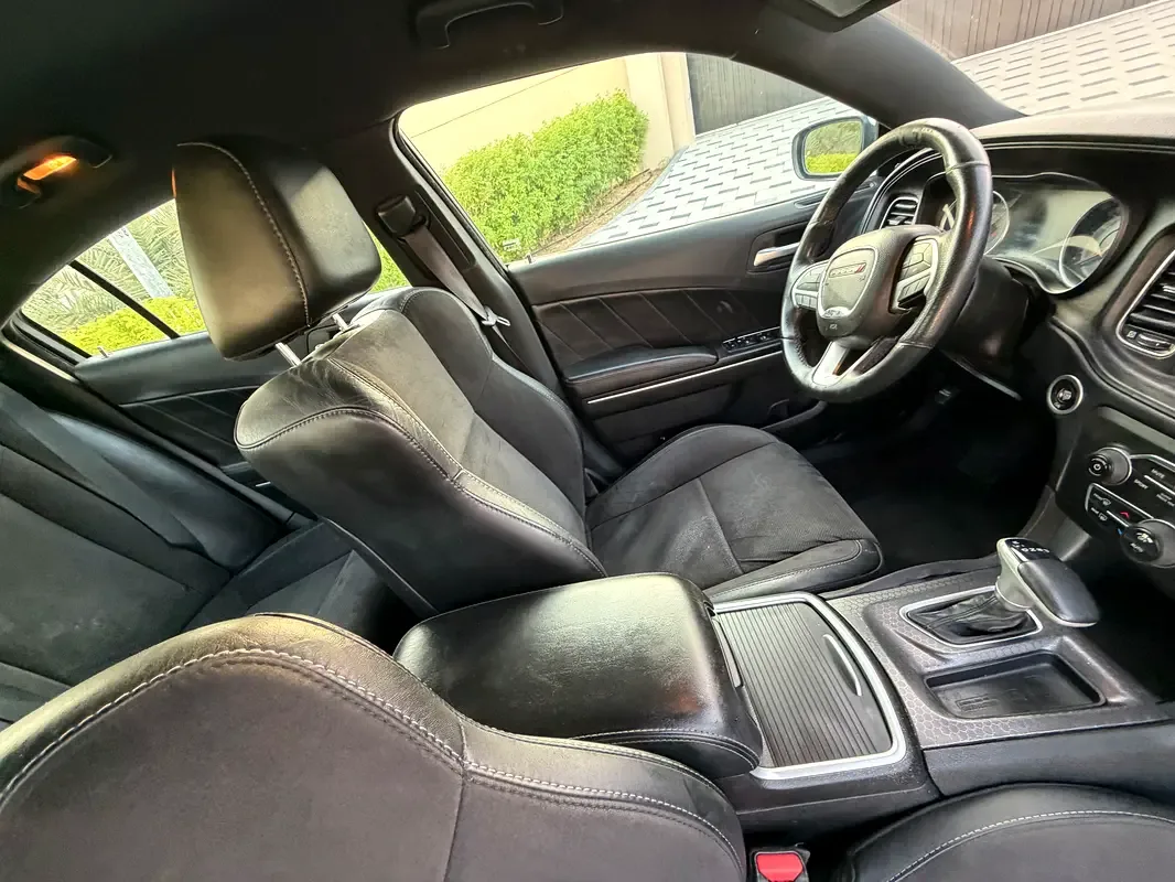 Dodge Charger 3.6 AT AWD (305 hp) - 5