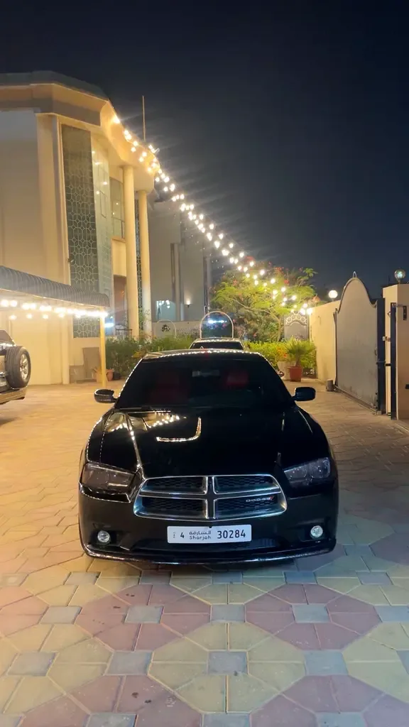 Dodge Charger 3.6 AT RWD (296 hp)
