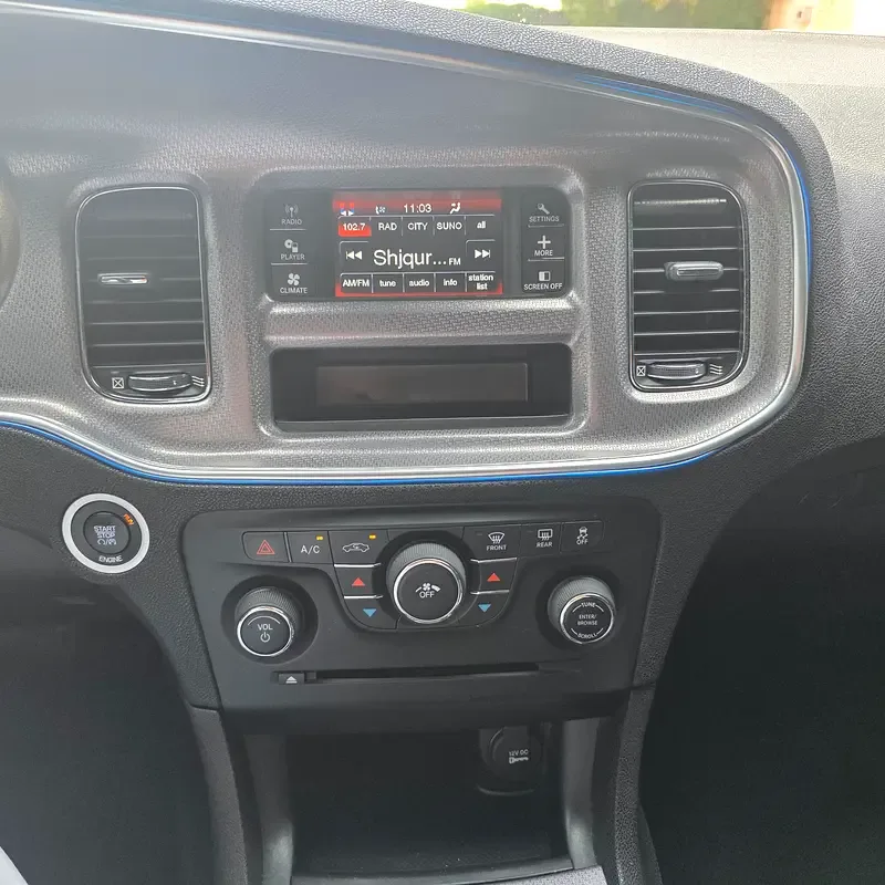 Dodge Charger 3.6 AT RWD (296 hp) - 19