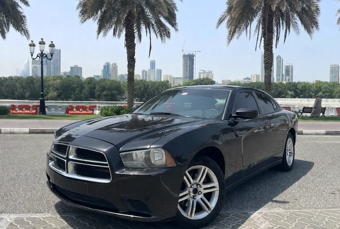 Dodge Charger 3.6 AT RWD (296 hp)