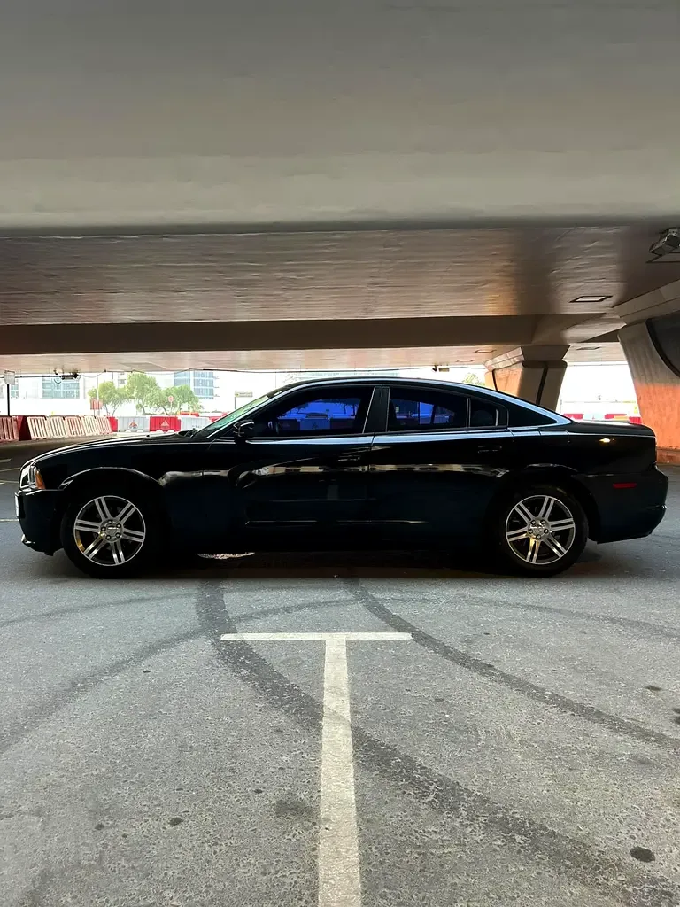 Dodge Charger 3.6 AT RWD (296 hp) - 2