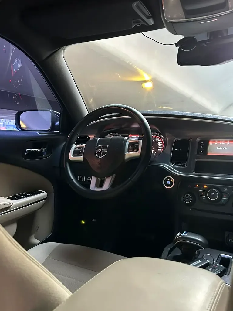 Dodge Charger 3.6 AT RWD (296 hp) - 7