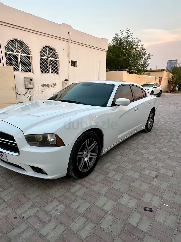 Dodge Charger 3.6 AT RWD (296 hp) - 3