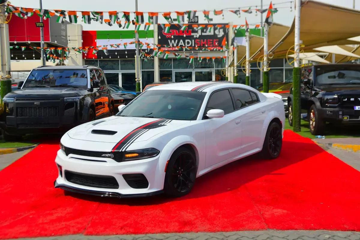 Dodge Charger 5.7 AT (377 hp)