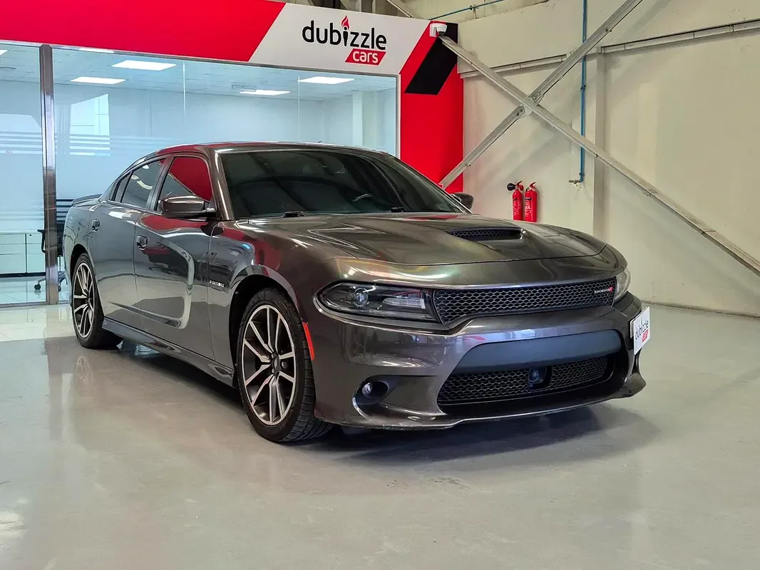 Dodge Charger 5.7 AT (377 hp)