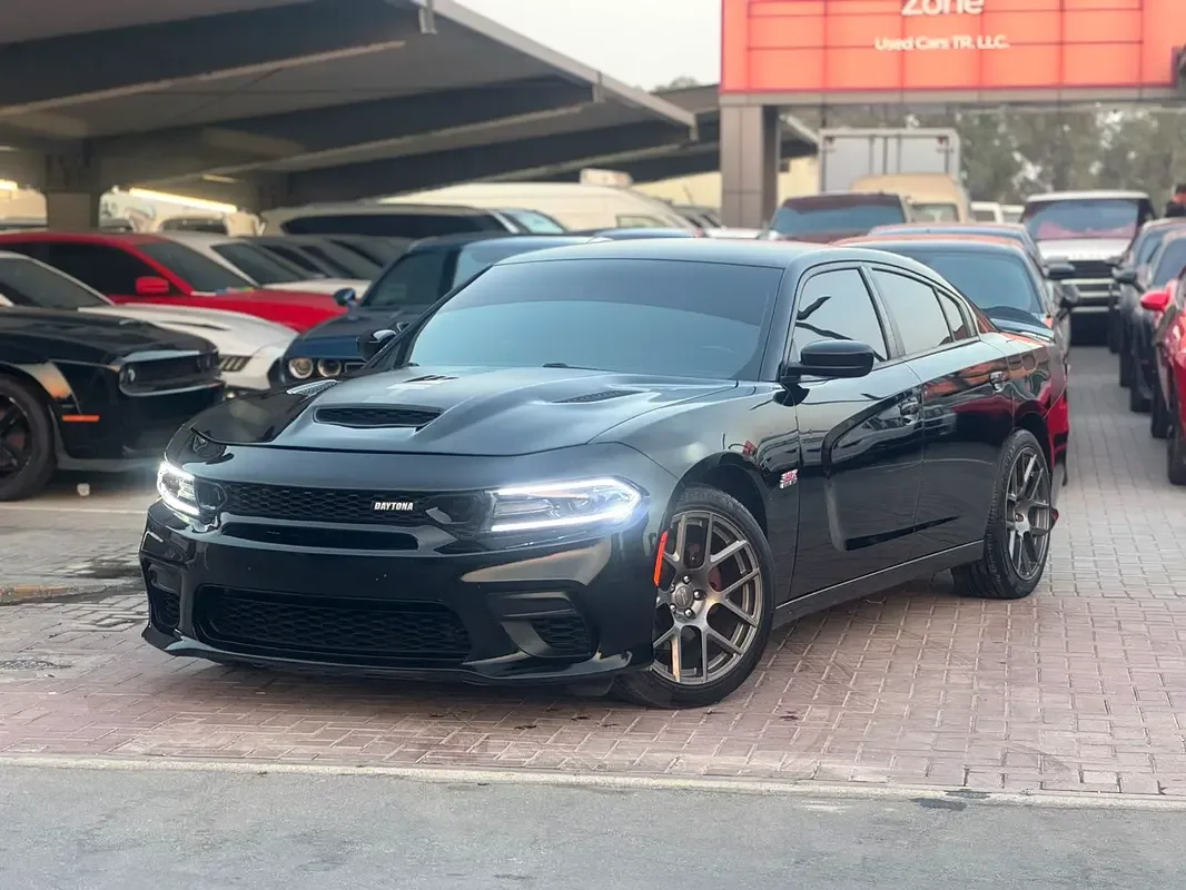 Dodge Charger 5.7 AT (377 hp)