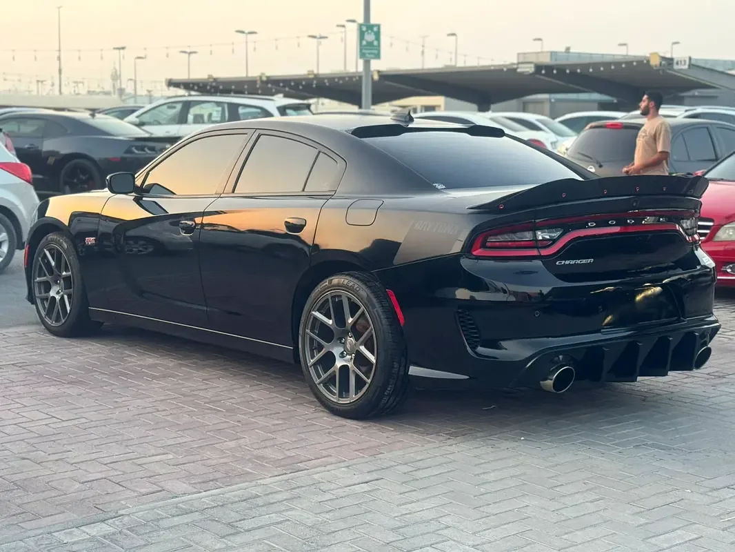 Dodge Charger 5.7 AT (377 حصان) - 4
