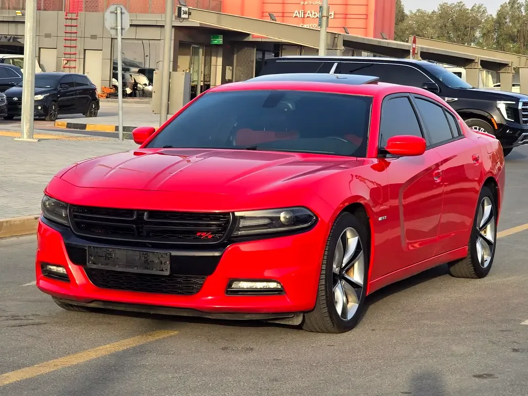 Dodge Charger 5.7 AT (377 hp)