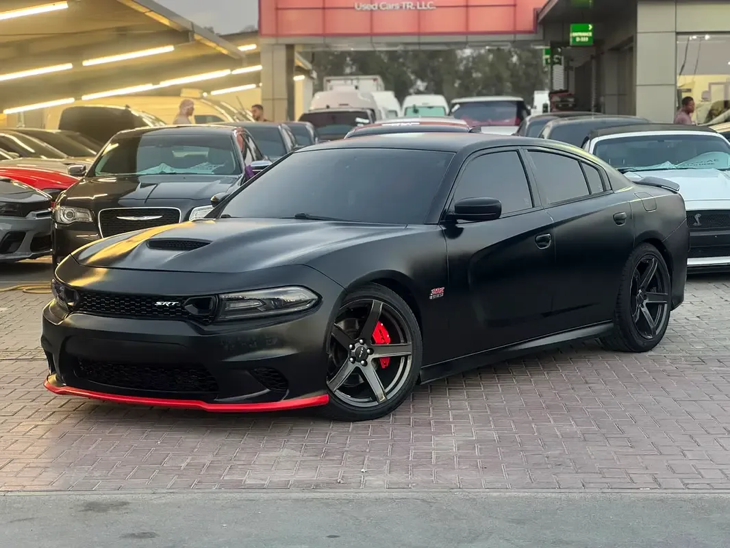 Dodge Charger 5.7 AT (377 hp)