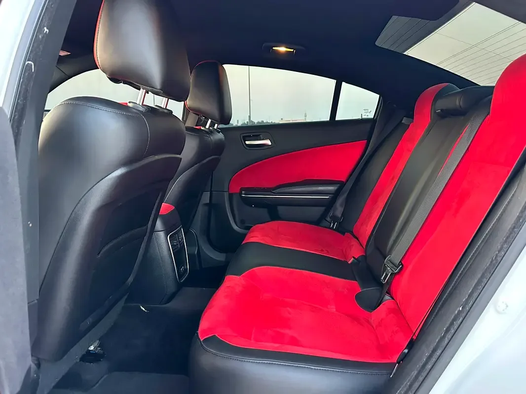 Dodge Charger 5.7 AT (377 حصان) - 9