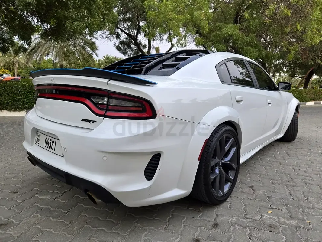 Dodge Charger 5.7 AT (377 حصان) - 4