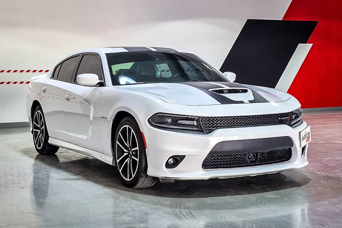 Dodge Charger 5.7 AT (377 hp)