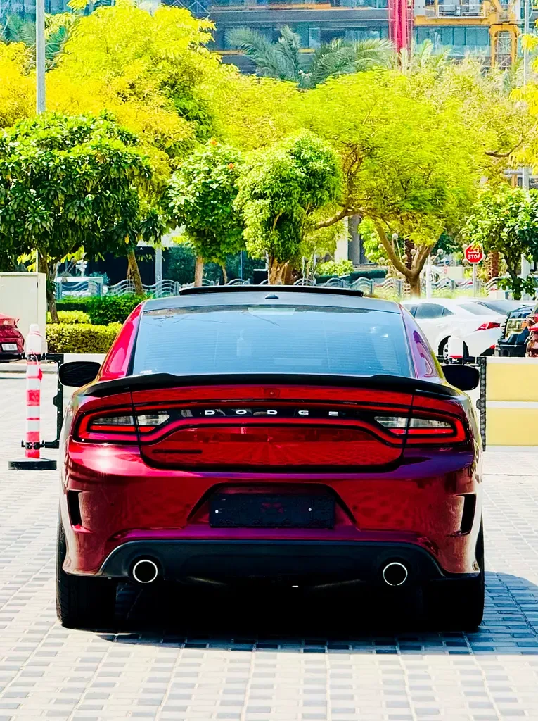 Dodge Charger 5.7 AT (377 حصان) - 5