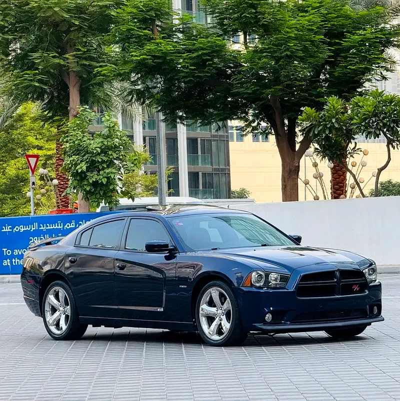 Dodge Charger 5.7 AT RWD (370 hp)