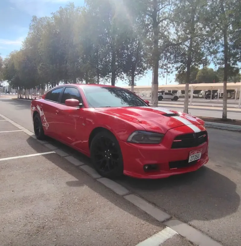 Dodge Charger 5.7 AT RWD (370 hp)
