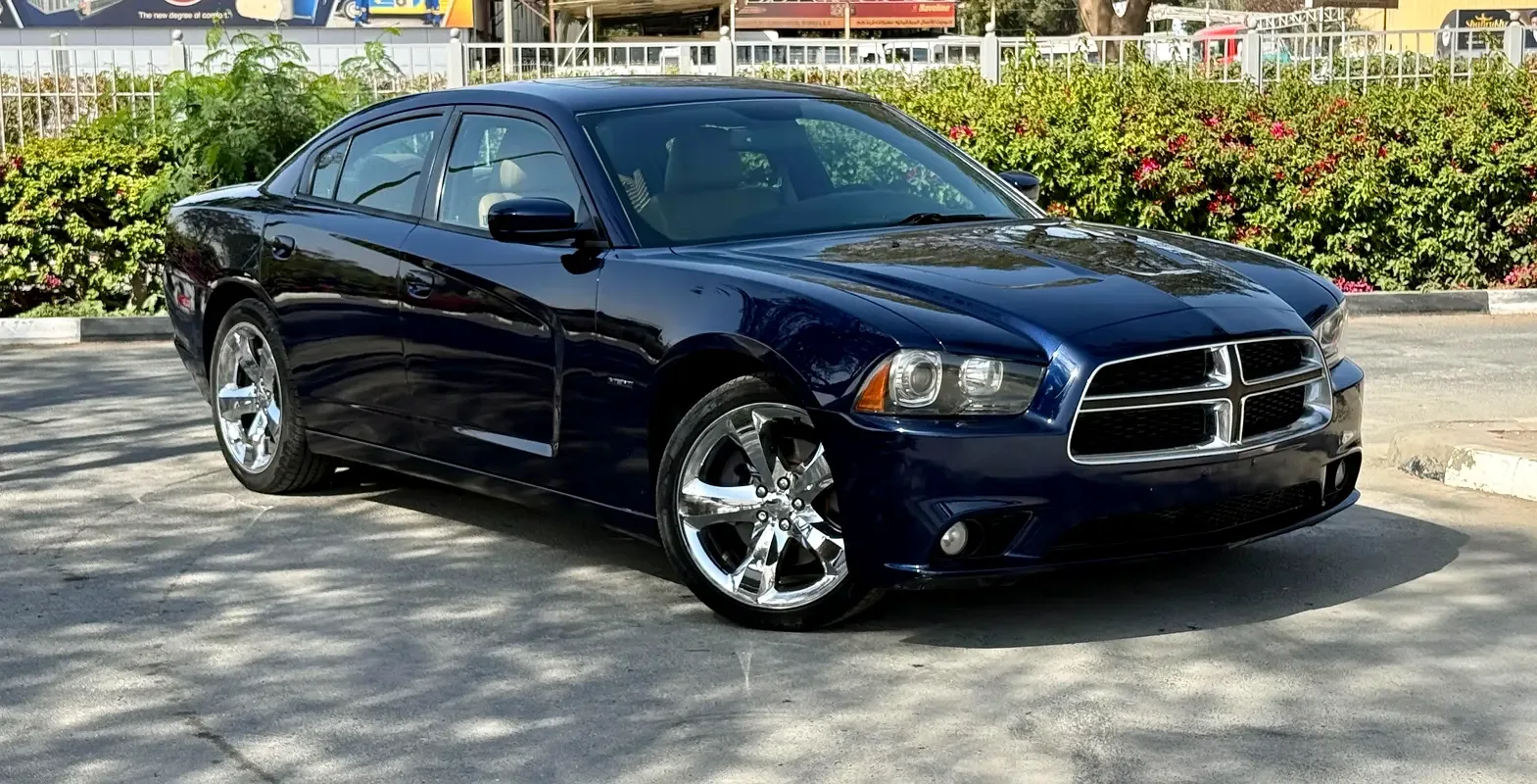 Dodge Charger 5.7 AT RWD (370 hp)