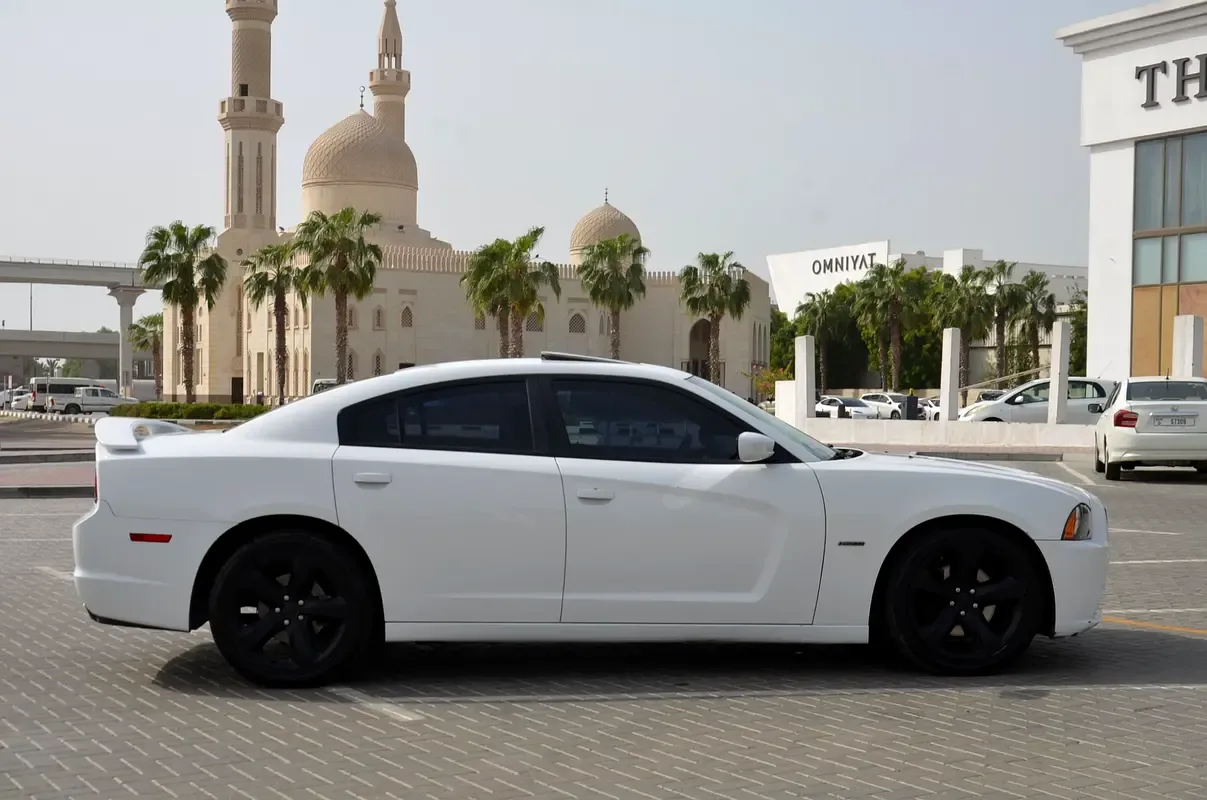 Dodge Charger 5.7 AT RWD (370 hp) - 9