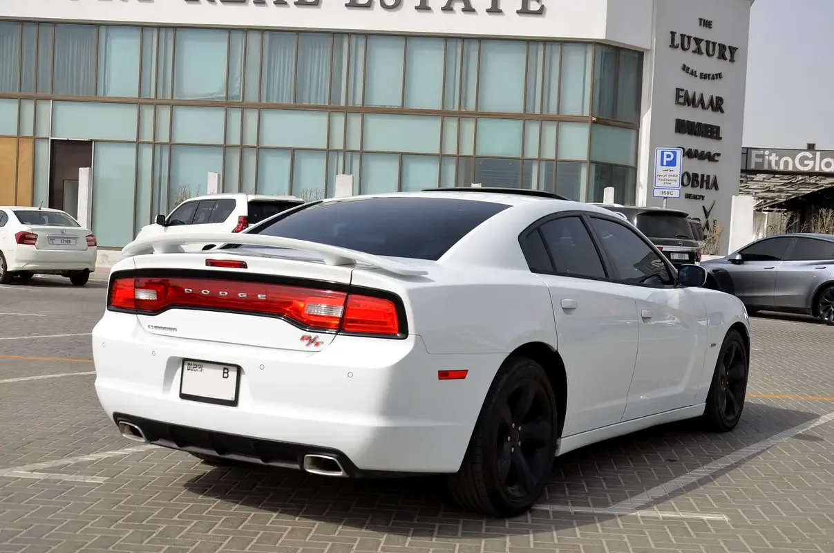 Dodge Charger 5.7 AT RWD (370 hp) - 10