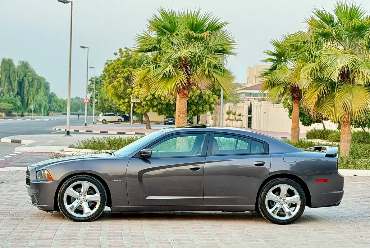 Dodge Charger 5.7 Hemi AT (375 hp) - 3