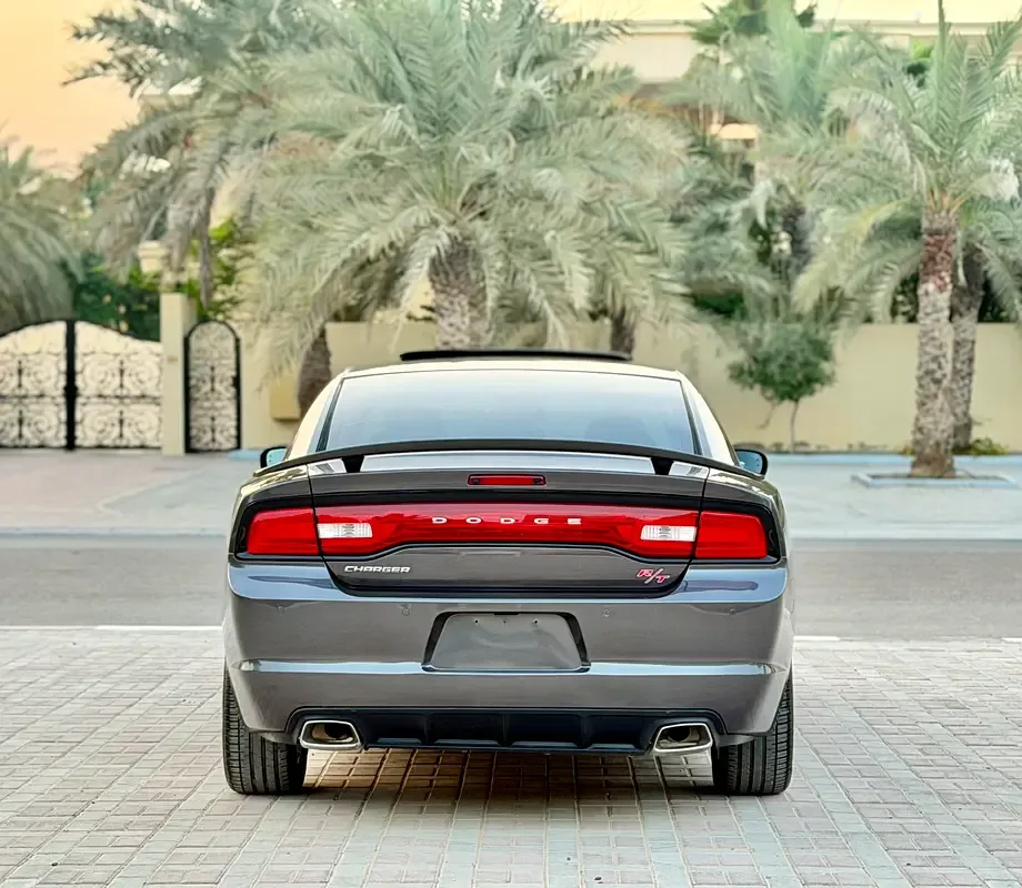 Dodge Charger 5.7 Hemi AT (375 hp) - 5