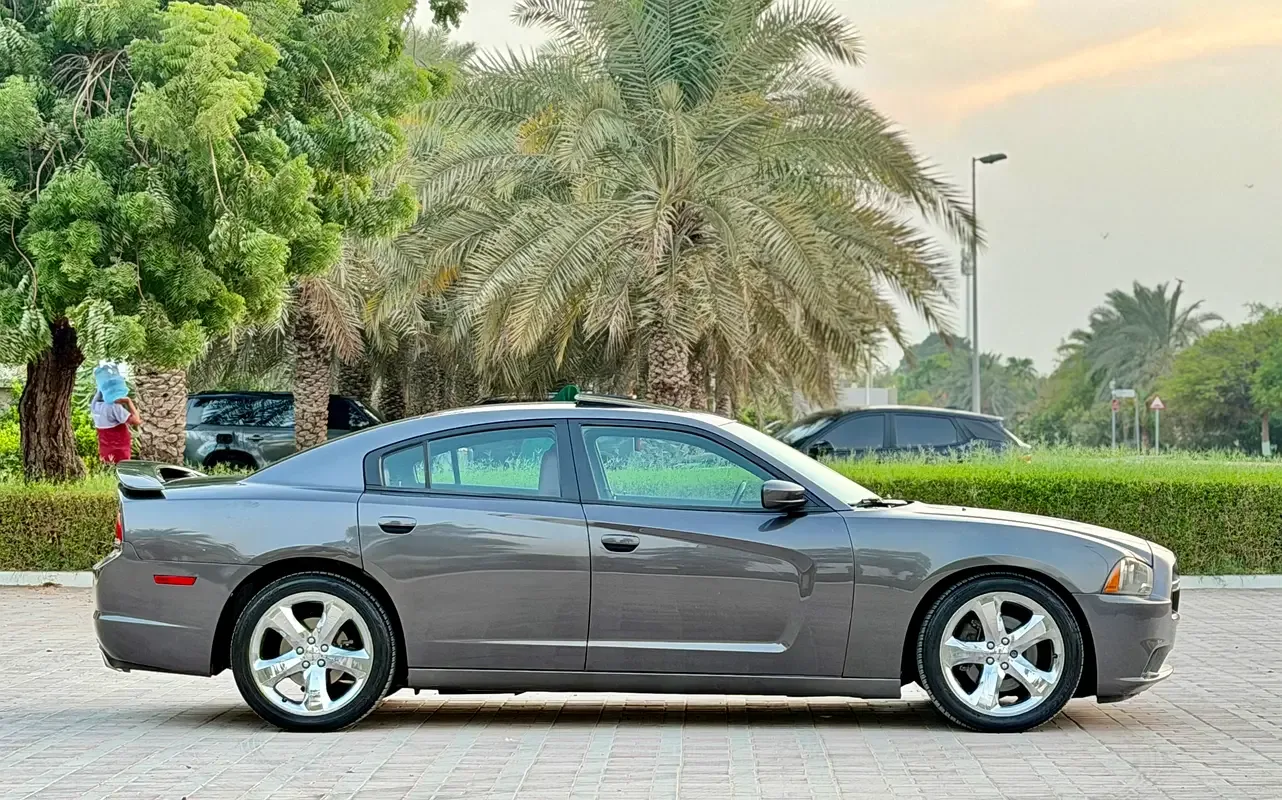 Dodge Charger 5.7 Hemi AT (375 hp) - 7