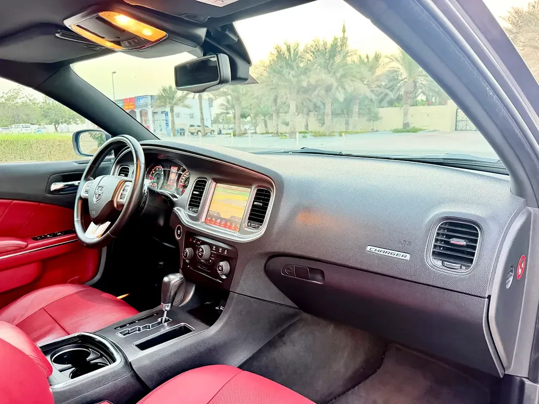 Dodge Charger 5.7 Hemi AT (375 hp) - 14