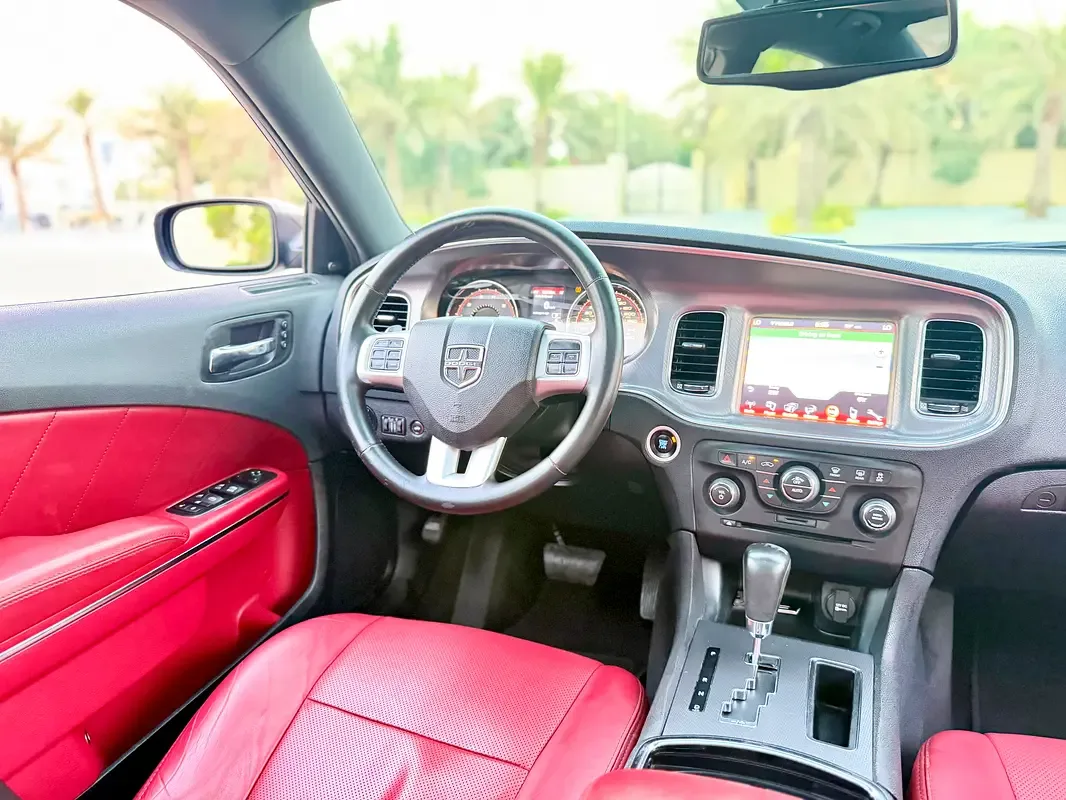 Dodge Charger 5.7 Hemi AT (375 hp) - 17
