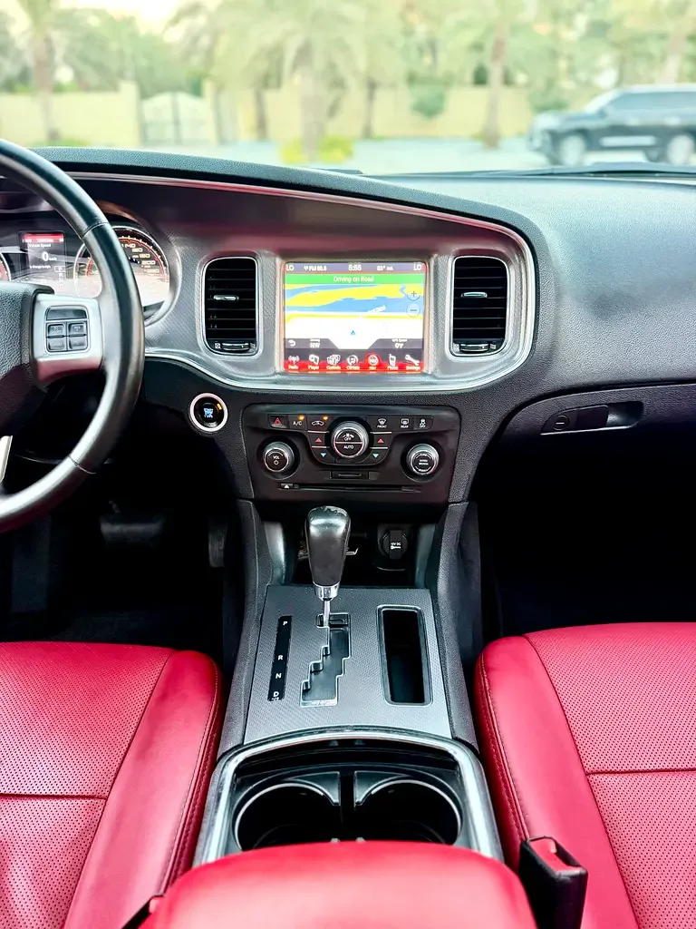 Dodge Charger 5.7 Hemi AT (375 hp) - 18