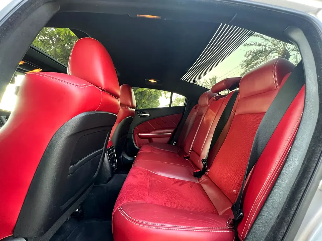 Dodge Charger 6.4 AT RWD (477 hp) - 12