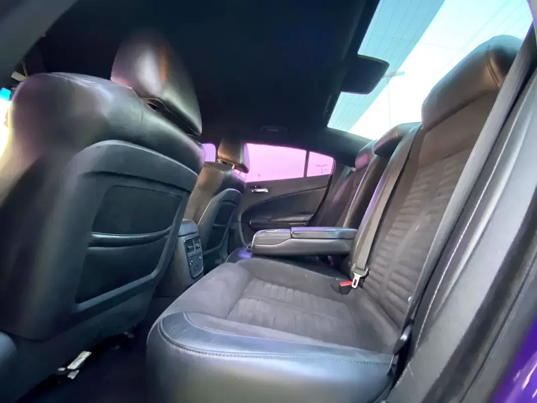 Dodge Charger 6.4 AT RWD (492 hp) - 8