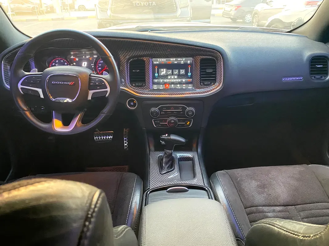 Dodge Charger 6.4 AT RWD (492 hp) - 9