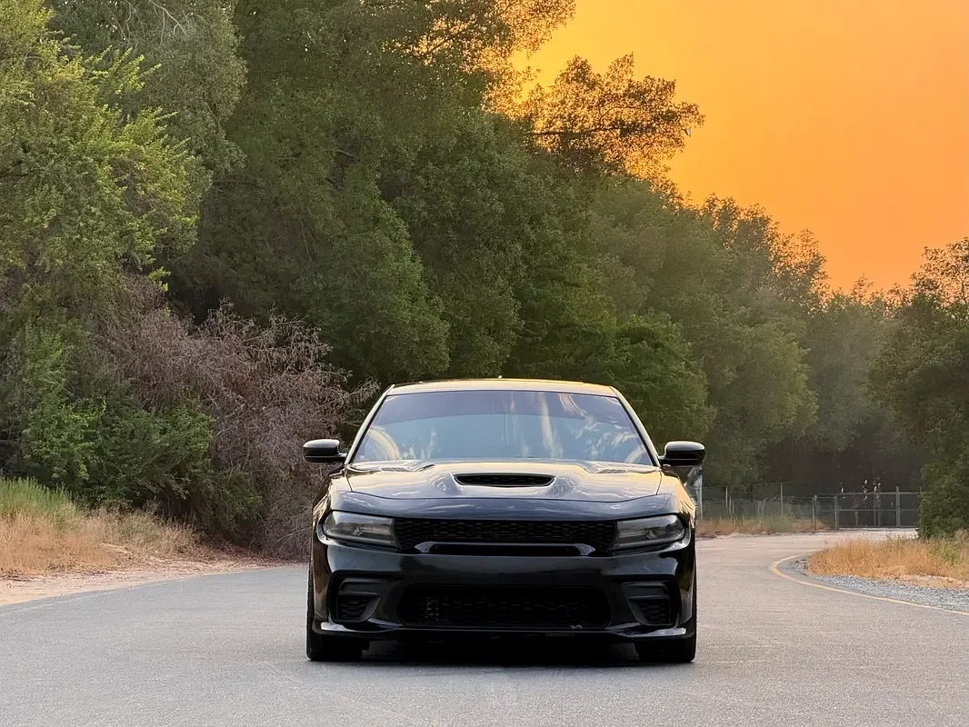 Dodge Charger 6.4 AT RWD (492 حصان) - 2