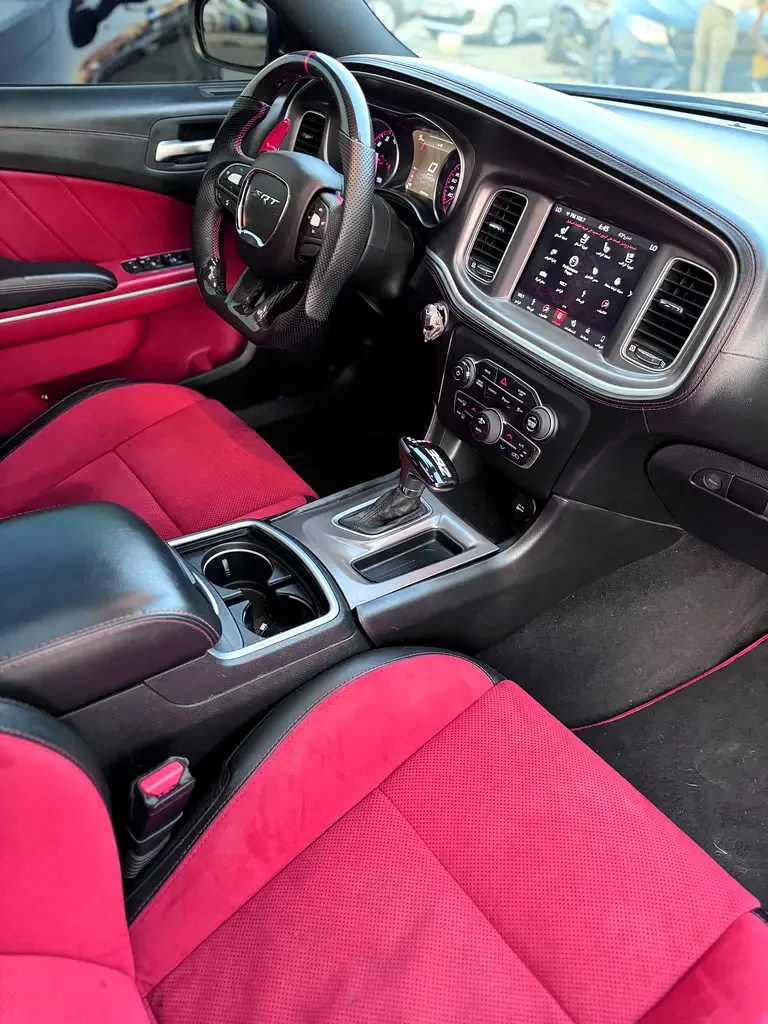 Dodge Charger 6.4 AT RWD (492 hp) - 17