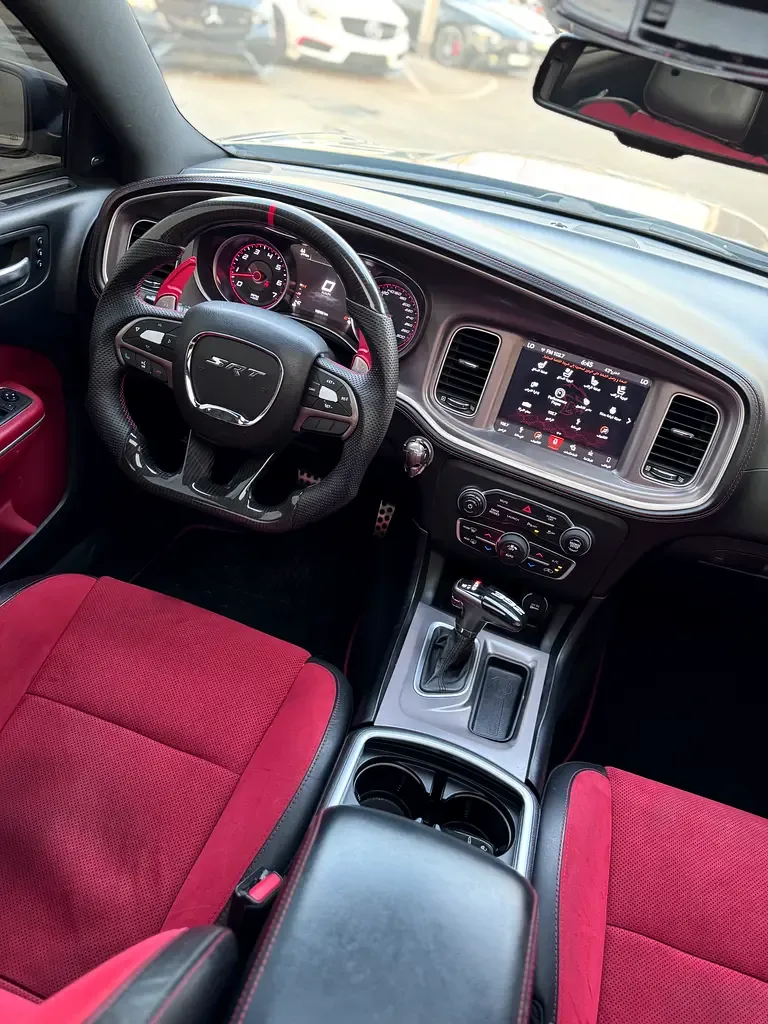Dodge Charger 6.4 AT RWD (492 hp) - 16