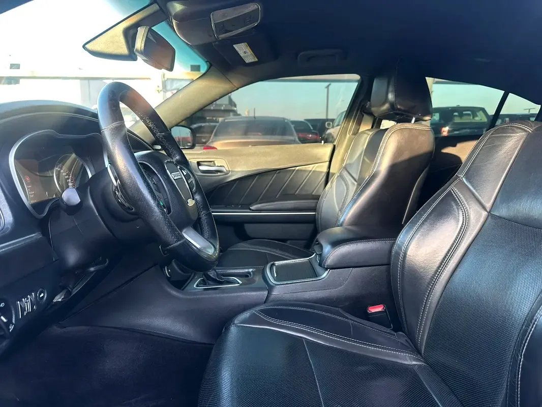 Dodge Charger 6.4 AT RWD (492 hp) - 9