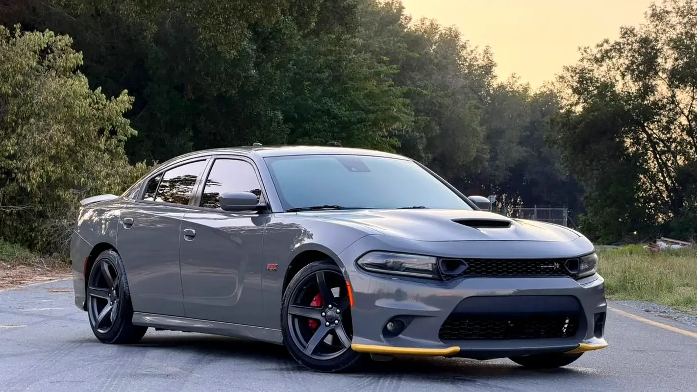 Dodge Charger 6.4 AT RWD (492 hp)